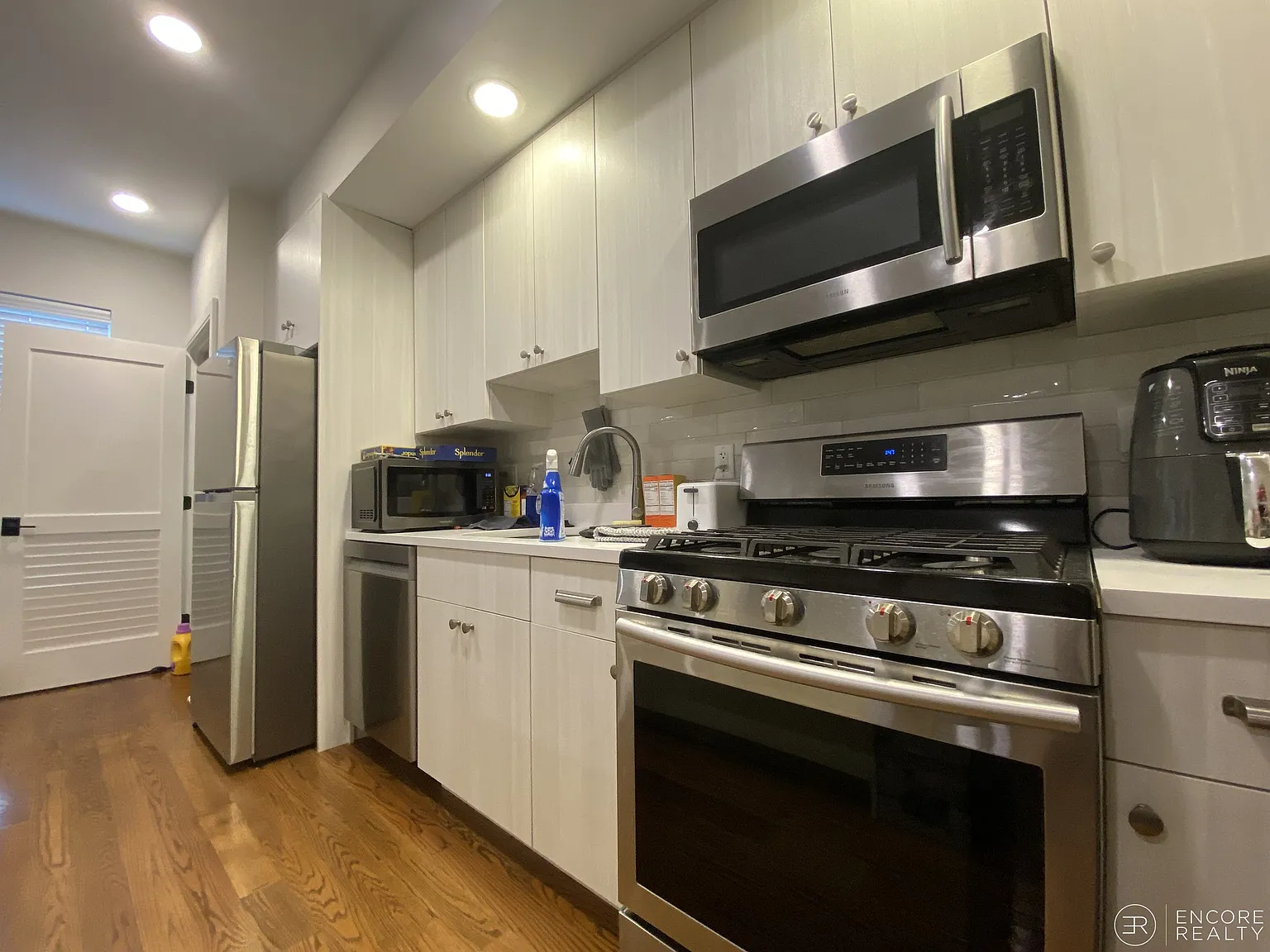 Studio, 451 sqft, $3,200 — Photo 2