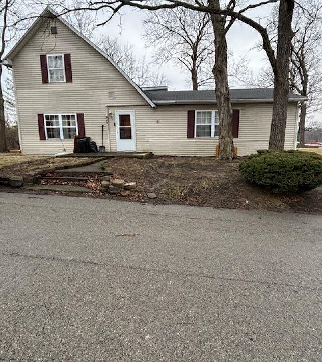 1st image of 217 W Sherman St