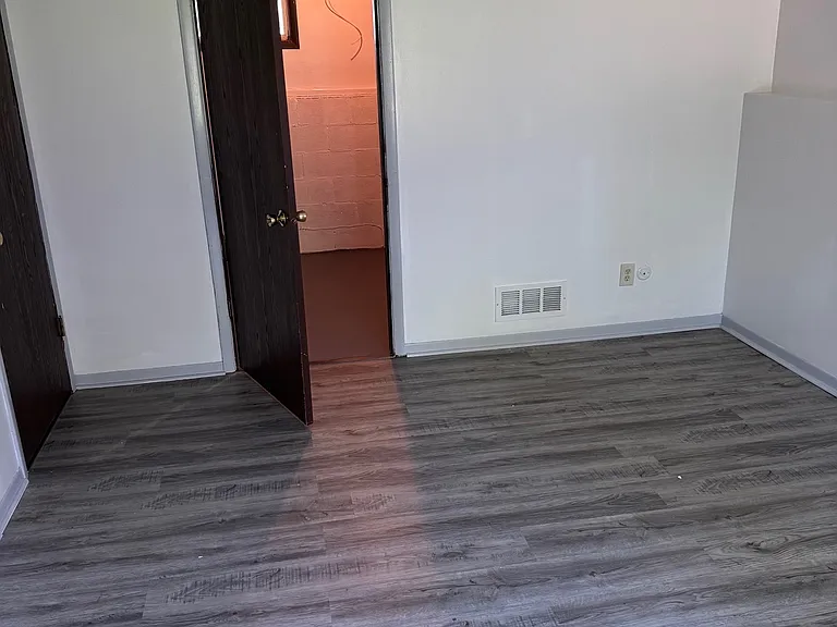 420 Kolpwood Ave NW #420 — Photo 4