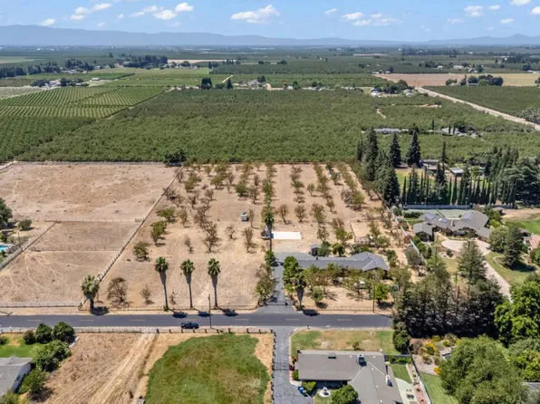 925 Ohio Ave, Modesto, CA 95358