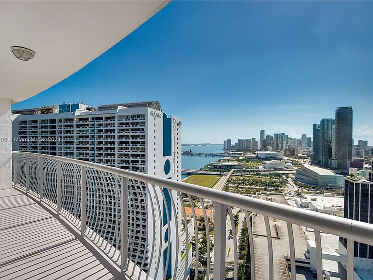 1750 N Bayshore Dr #3512 — Photo 9
