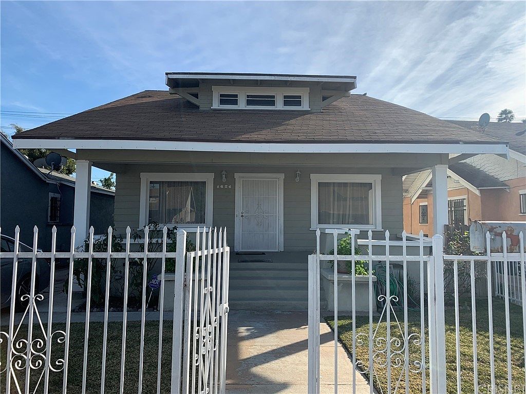 1624 W 55th St, Los Angeles, CA 90062 | Zillow