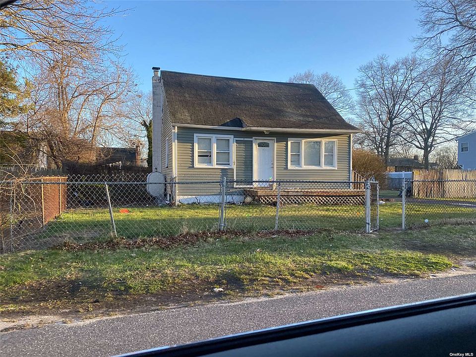 1st image of 40 Schenk Dr