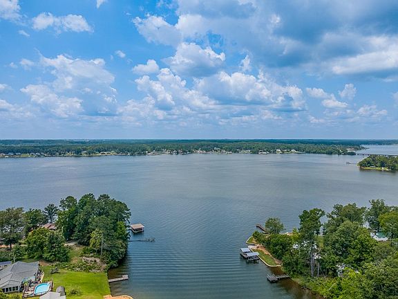 3rd image of 2511 & 2585 Pineland Shores Cir
