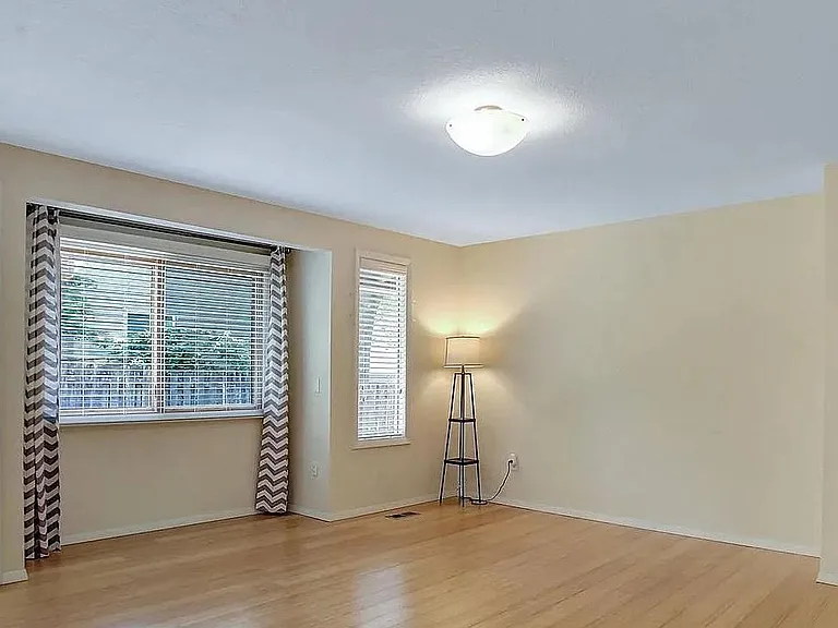 3316 SW Hume St — Photo 2