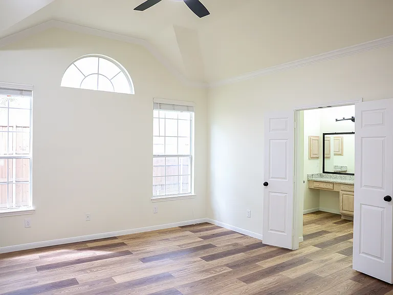 8509 Chalton Dr — Photo 44