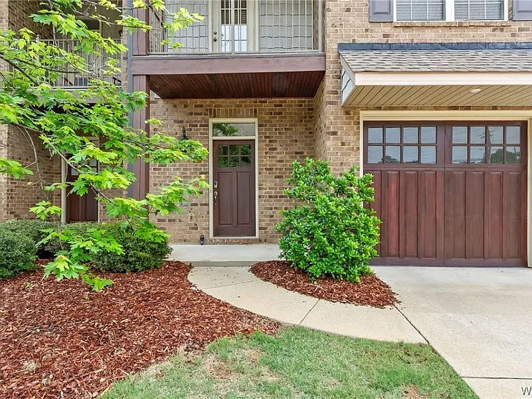 2800 Belle Chase Ln #21 — Photo 2