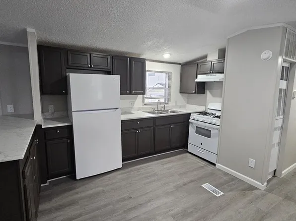 2737 W Washington Ctr, Fort Wayne, IN