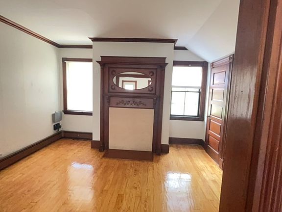 5th image of 111-113 School St #4