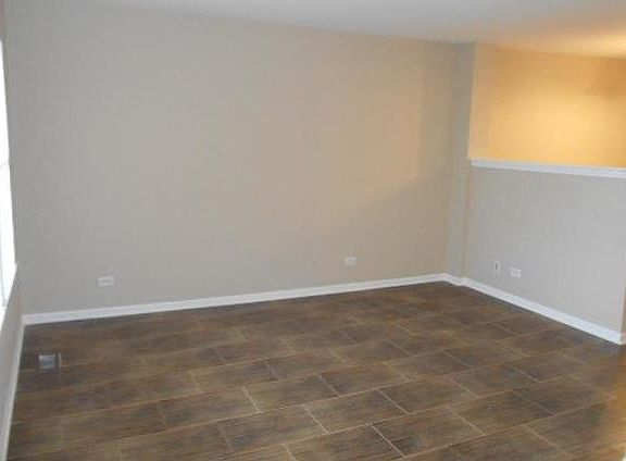 3rd image of 24732 W George Washington Dr