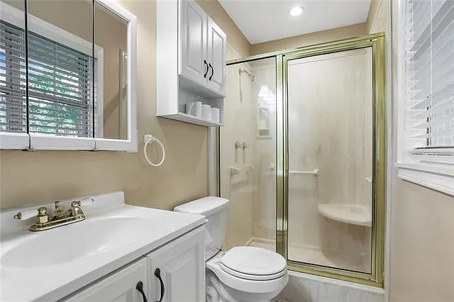 223 Robin Hood Dr — Photo 7