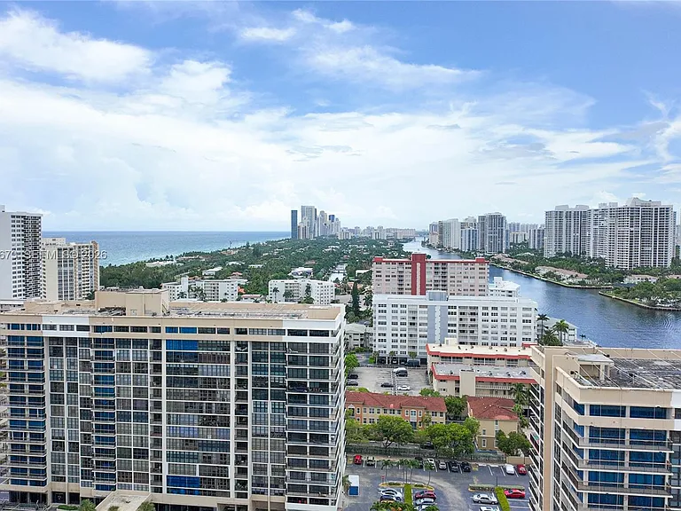 1985 S Ocean Dr #22E — Photo 2