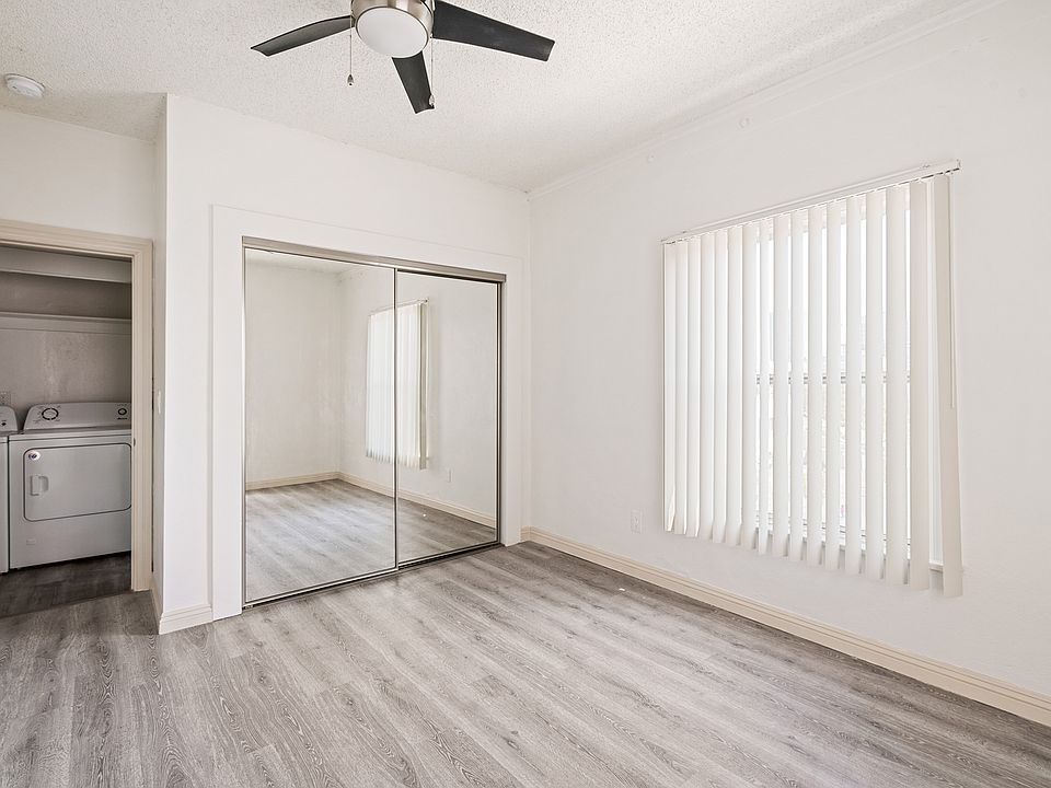 Ktown Apartments Bedroom