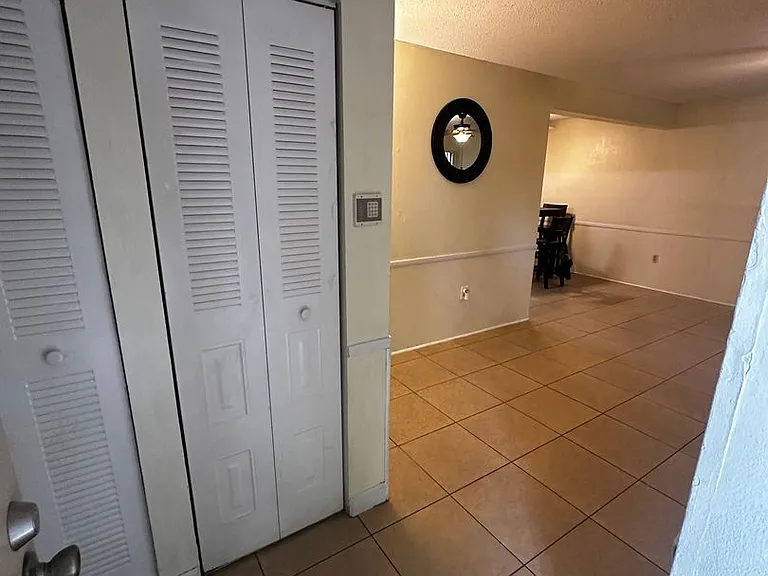 2811 SW Archer Rd #Z251 — Photo 2
