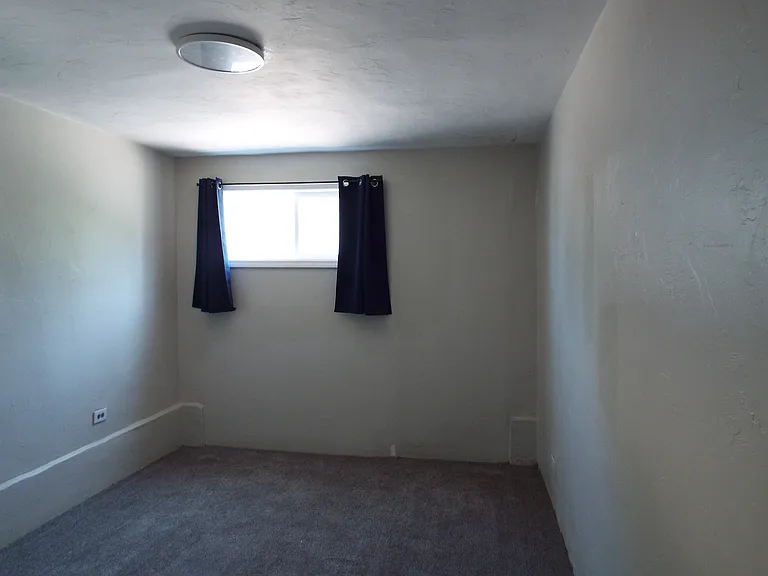 484 G St — Photo 24