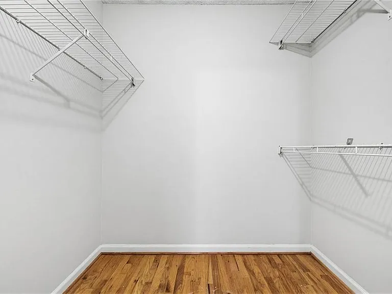 1055 Autumn Crest Ct — Photo 13