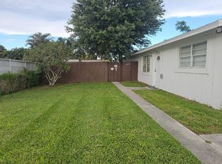 8576 Sunset Dr APT 1, Palm Beach Gardens, FL 33410