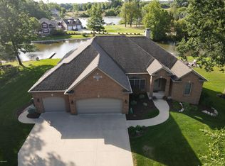 61663 Raintree Blvd, Sturgis, MI 49091