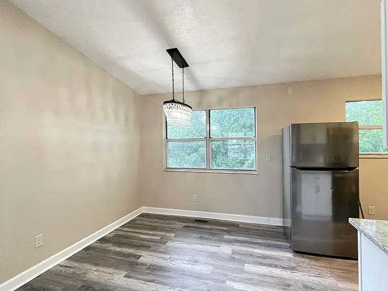 7676 Garrison Dr — Photo 3