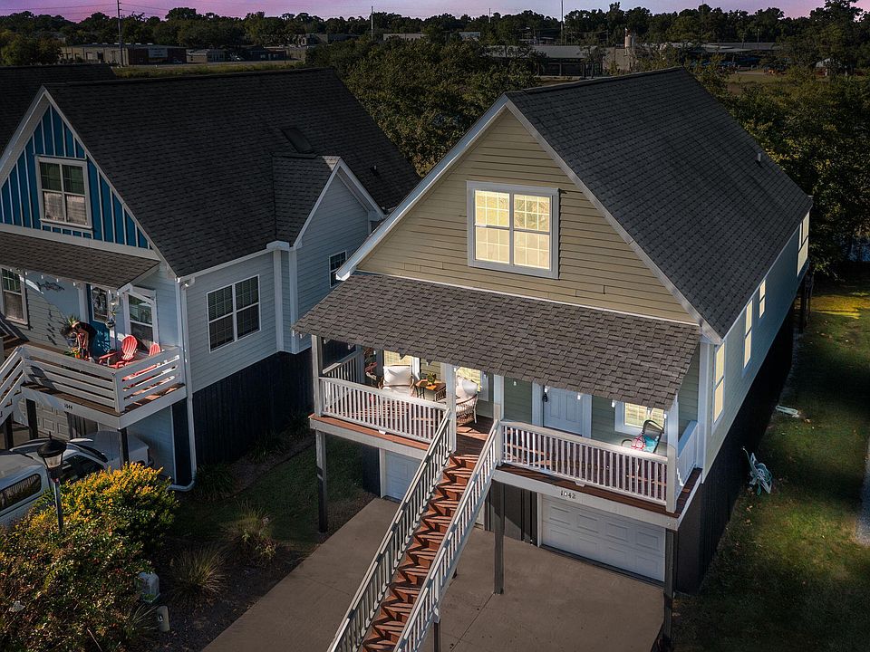 1st image of 1042 Hunley Waters Cir