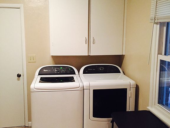 3rd image of 1502 Parkway Dr