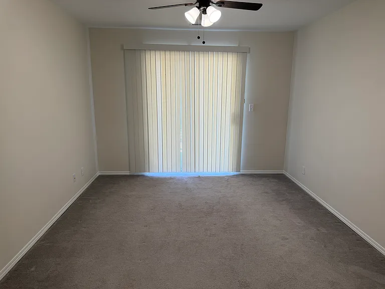 4 Hartwell Ct #10 — Photo 8