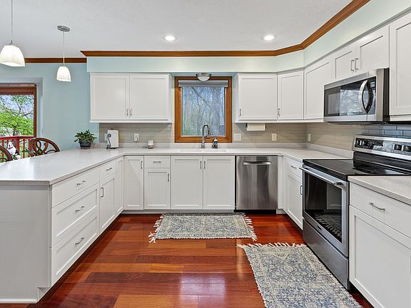 4th image of 6415 N Suffolk Dr