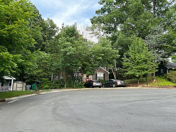 4th image of 2943 Gray Feather Dr