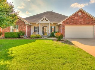 9505 Honeysuckle Rd, Oklahoma City, OK 73159