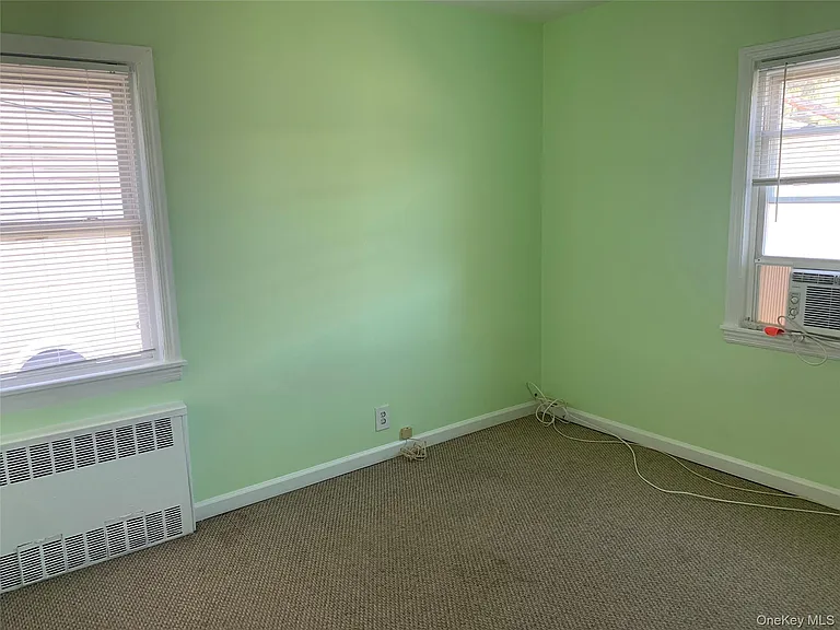 431 E Chester St — Photo 13