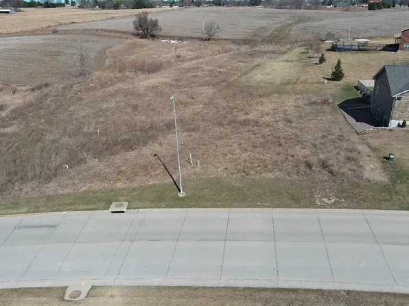 1017 2nd St SW, Waukon, IA 52172