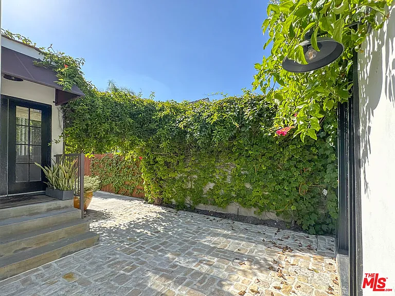 345 Westbourne Dr — Photo 30