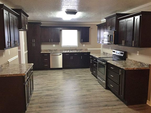 3rd image of 2405 E Court St