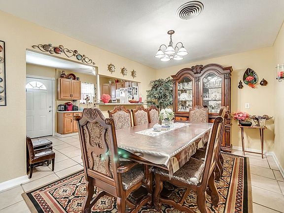 4th image of 3811 Monty Dr