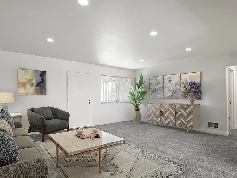 Stonehedge Apartments — Photo 22