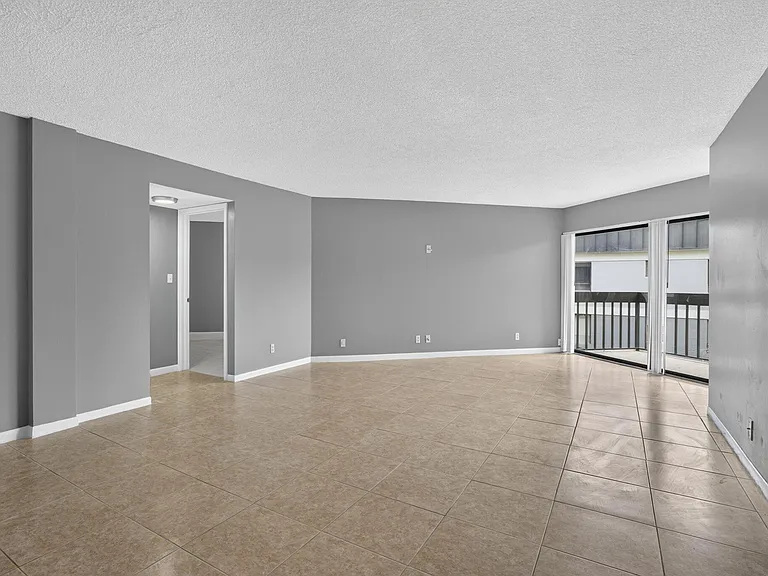 1900 N Congress Ave #201 — Photo 10
