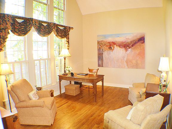 5th image of 3124 Carrick Dr