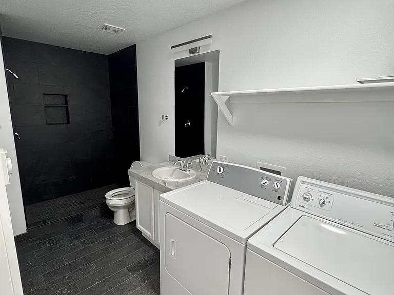 1603 E Coeur D Alene Ave #A — Photo 12
