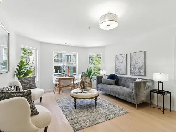 555 10th St APT 201, Oakland, CA 94607