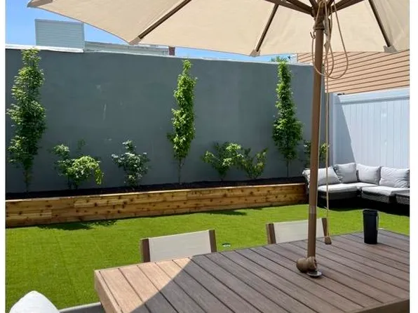 23 Manhattan Avenue image 15 of 17