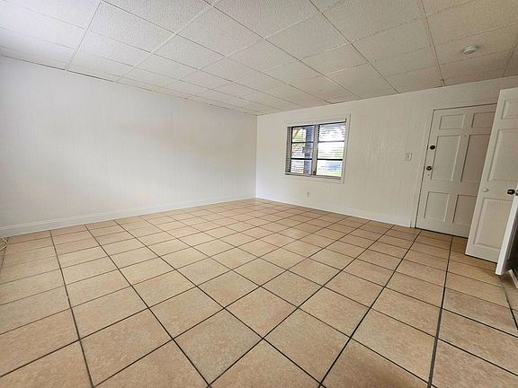 5th image of 300 NE 4th St