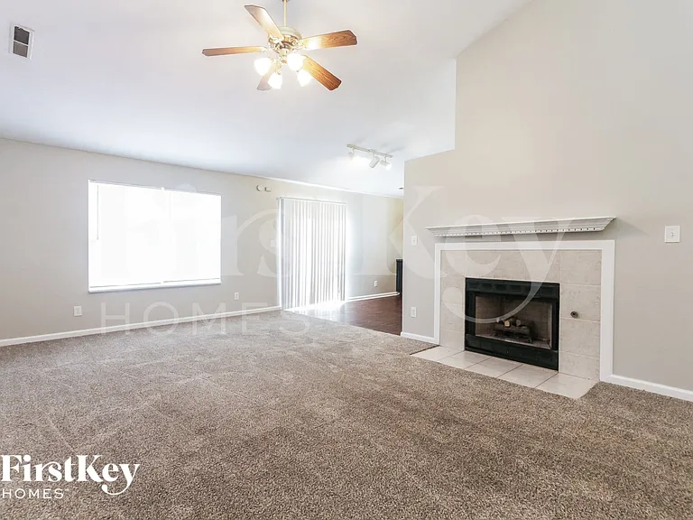 5030 Thompson Park Blvd — Photo 3