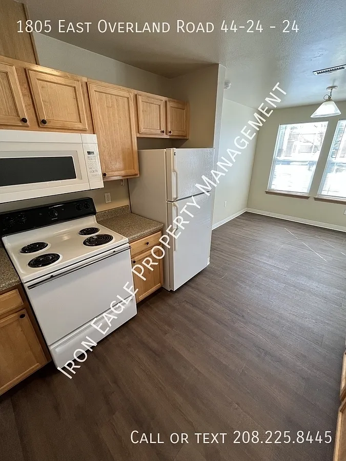 1805 E Overland Rd — Photo 4
