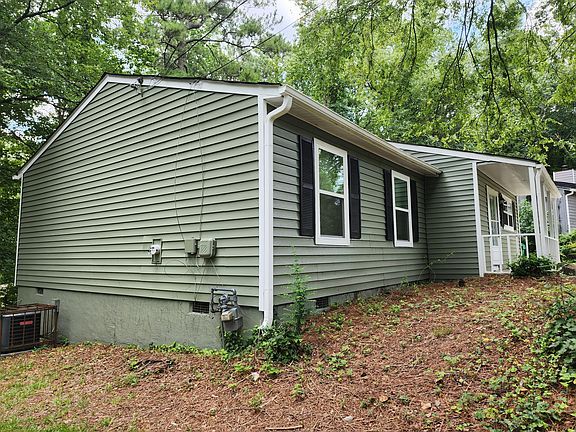 3rd image of 1490 Meadowlark Dr