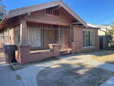 2122 Palm St, Bakersfield, CA, 93304