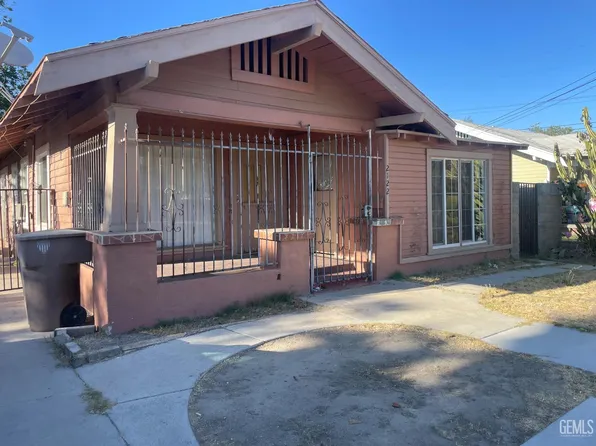 2122 Palm St, Bakersfield, CA 93304