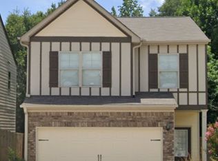 348 Lauren Dr, Fairburn, GA 30213