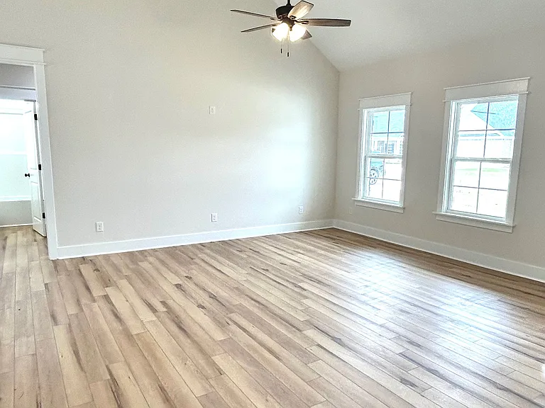 827 Sharpe Dr — Photo 24