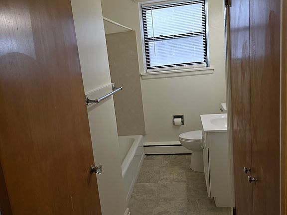 3rd image of 323 W Hayes St APT 2