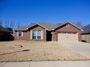 706 Nells Pl, Chandler, TX 75758
